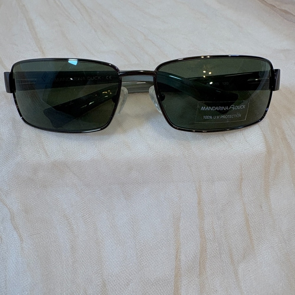 New Mandarina Duck Logo Rectangle Lenses Olive Green‎ Tinted MD 45283